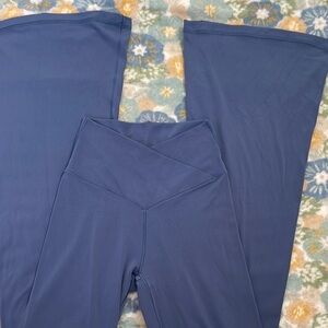 AERIE Crossover Flare Leggings (Blue)